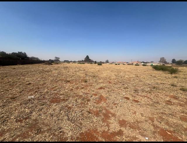 16,252M² VACANT LAND FOR SALE IN KOOKRUS
